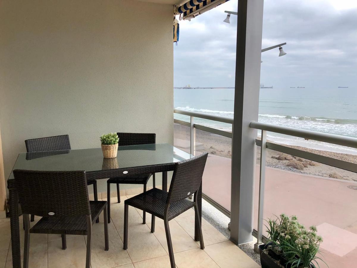 Pineda Beach 1A Linea De Mar & Parking 라피네다 외부 사진