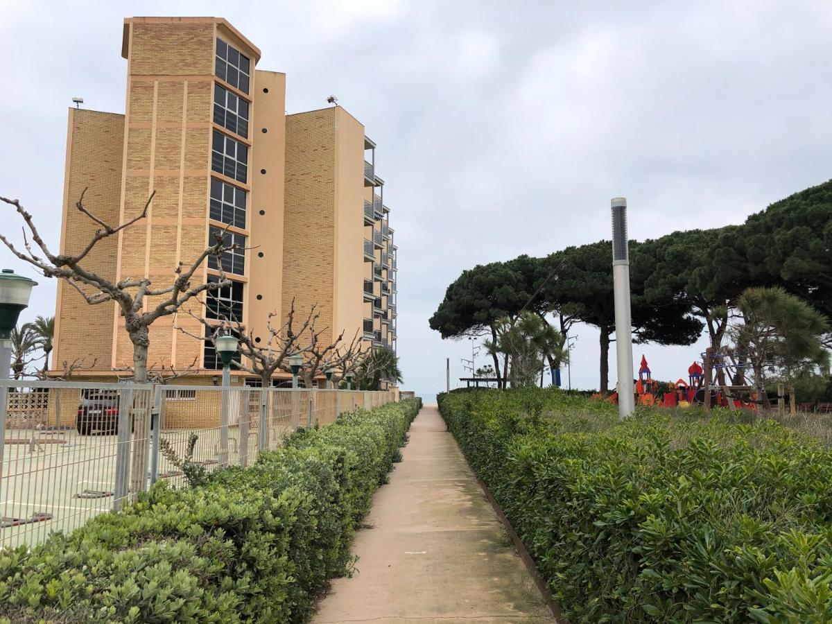 Pineda Beach 1A Linea De Mar & Parking 라피네다 외부 사진
