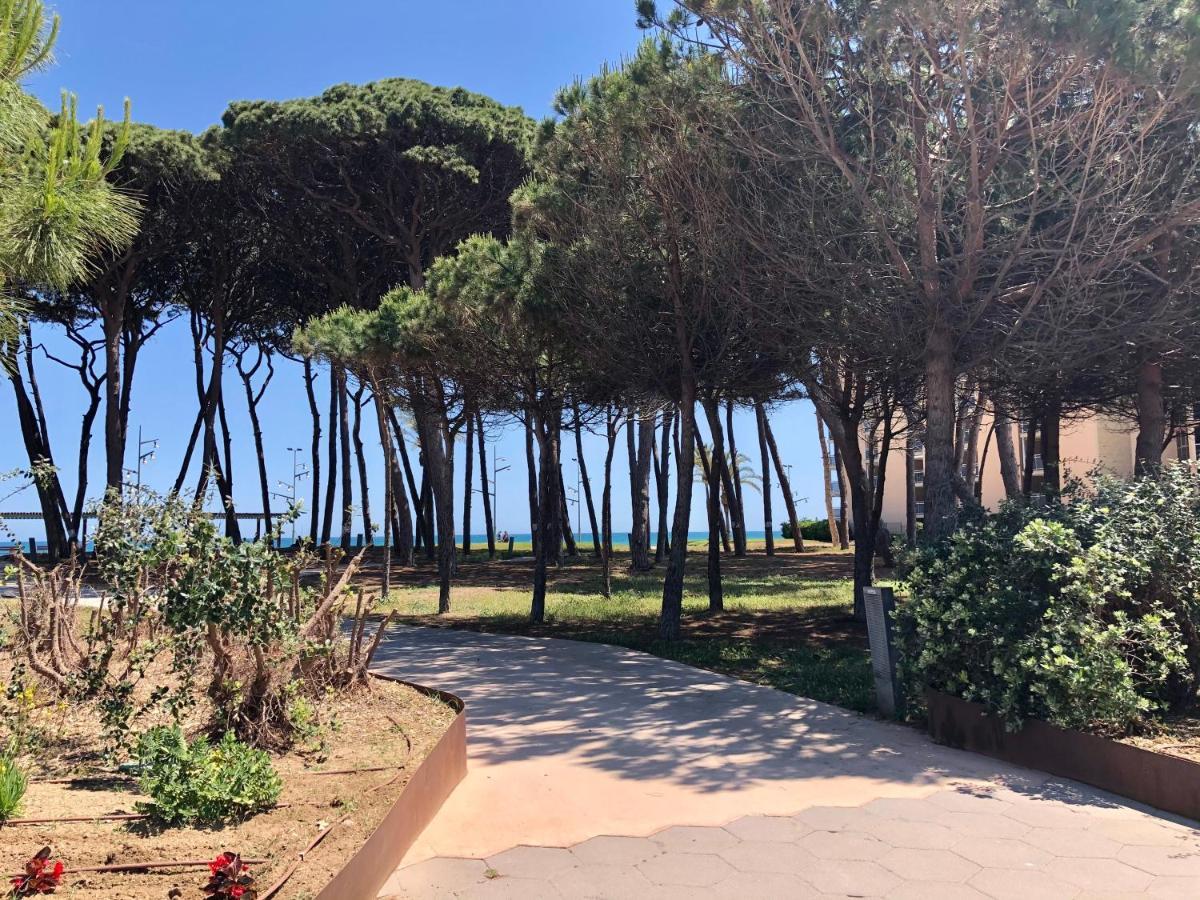Pineda Beach 1A Linea De Mar & Parking 라피네다 외부 사진